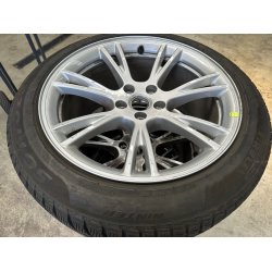 19� Tesla Model Y Ref.Z10 vinterd�k 