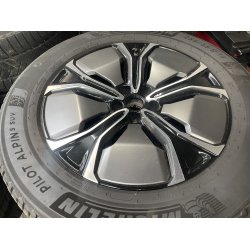 19� Xpeng G9 Ref.A50 vinterd�k 