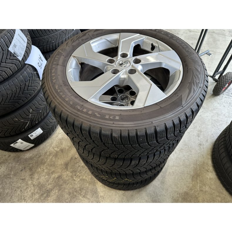 17� Nissan Qashqai Ref.A74 vinterd�k 