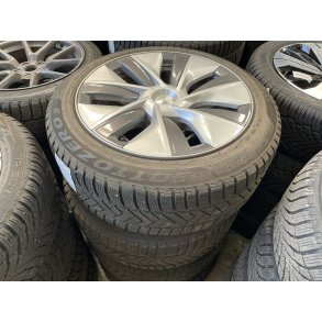 19� Tesla Model Y Ref.A59 vinterd�k 