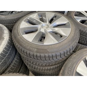 19� Tesla Model Y Ref.A62 vinterd�k 
