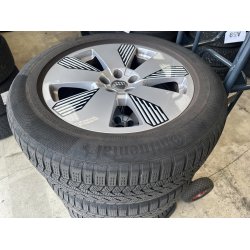 19� Audi e-tron 55 quattro Ref.209 vinterd�k 