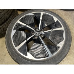 21� Audi Q4 Ref.213 sommerd�k 