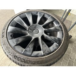 20� Tesla Model Y Ref.881 sommerd�k 