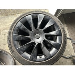 20� Tesla Model Y Ref.881 sommerd�k 