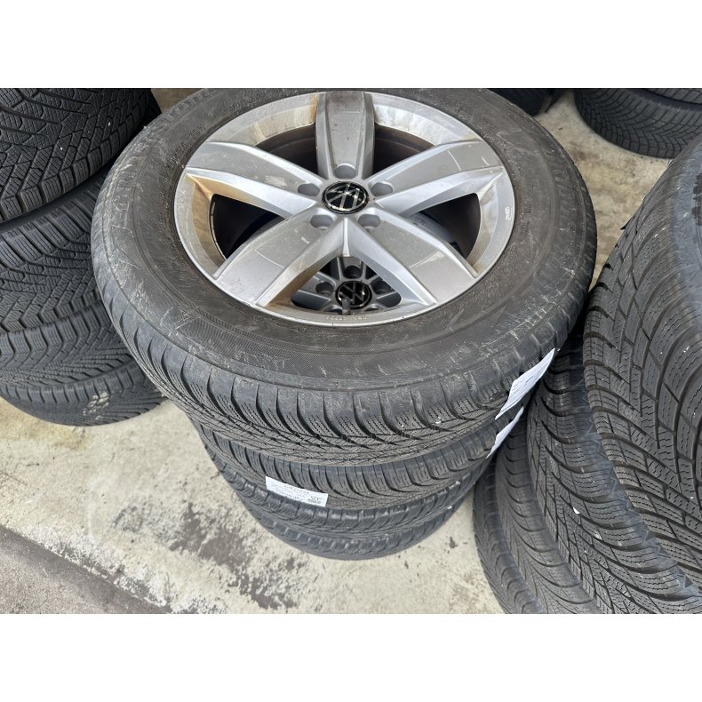 17� VW Tiguan Ref.A71 vinterd�k 