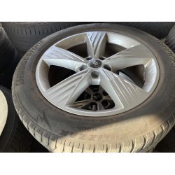 19� Audi Q4 Ref.P24 vinterd�k 