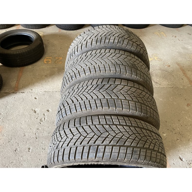 215/55r18 GoodYear Lse dk Ref.L27 vinterdk 