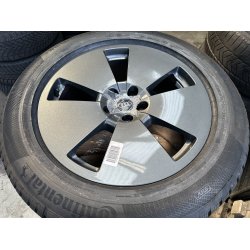 19� Audi Q8 e-tron Ref.M445 vinterd�k 