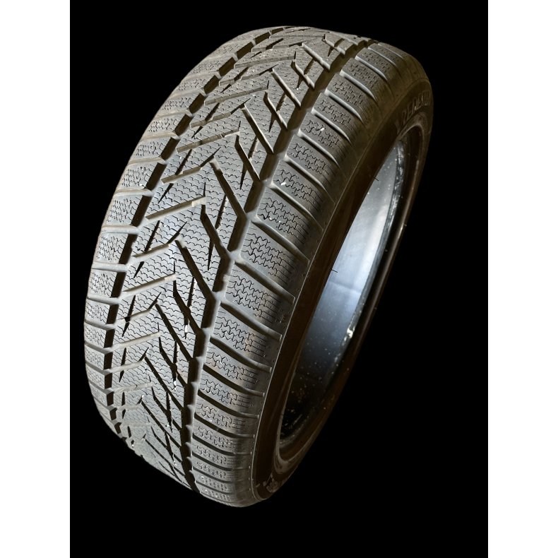 18 Vredestein 215/50r18 Ref.W30 vinter