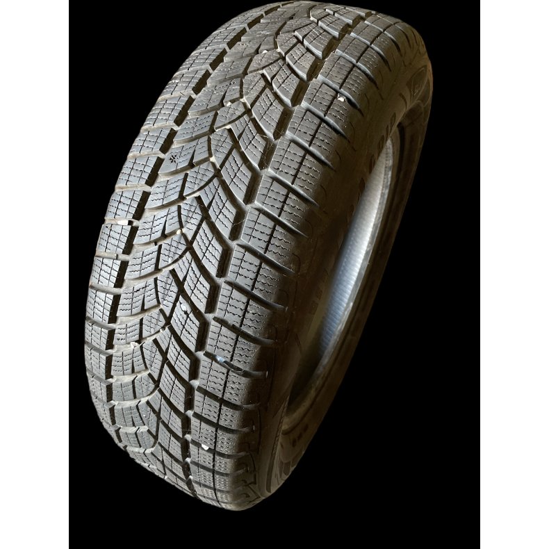 17 GoodYear 215/65r17 Ref.W33 vinter