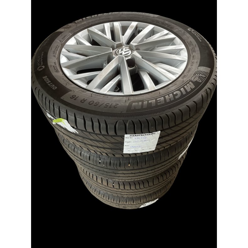 16 VW at-Roc 215/60r16 Ref.779 sommer 