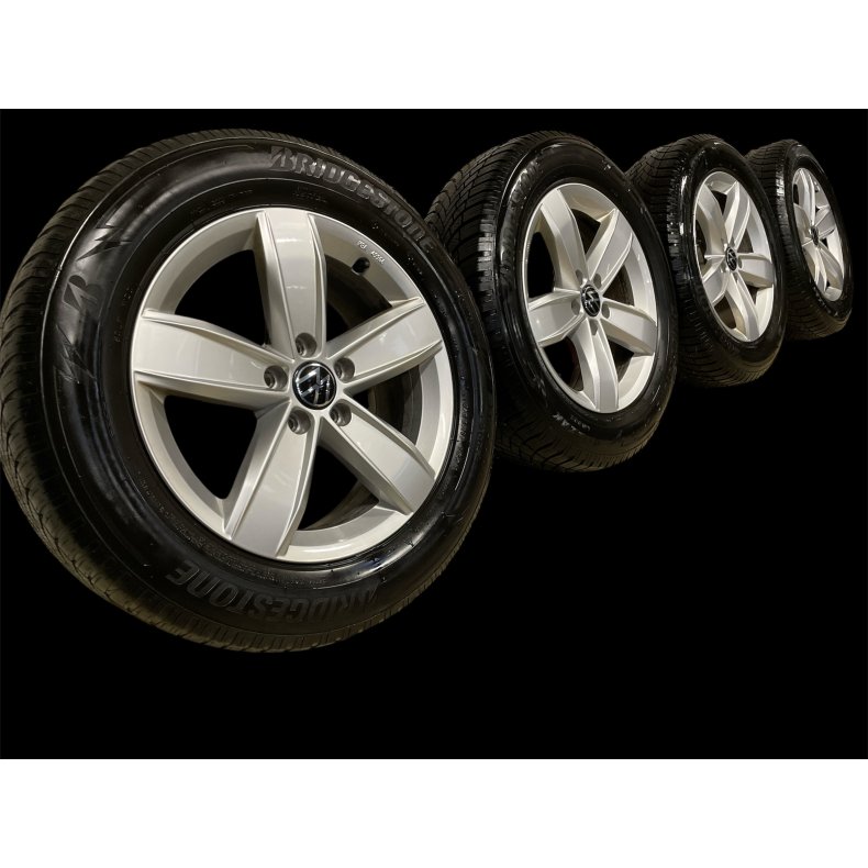 17 VW Tiguan 215/65r17 Ref.213 vinter 