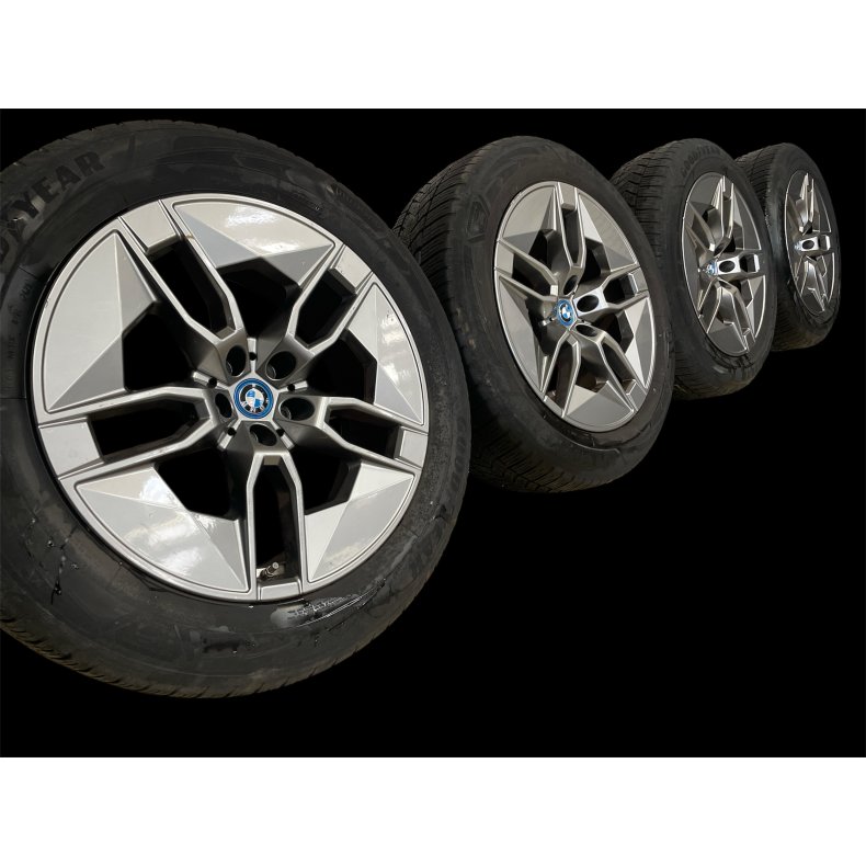 20 BMW IX40 Ref.P8 vinterdk 